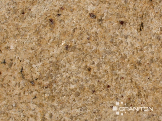 KOMINEK GRANITOWY MADURA GOLD 3CM POLEROWANY