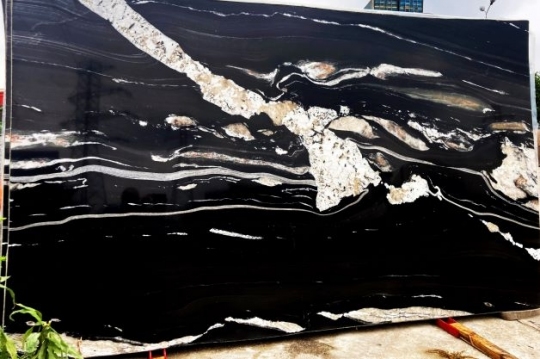 BLAT Z KWARCYTU NATURALNEGO COPACABANA 2 CM POLEROWANY