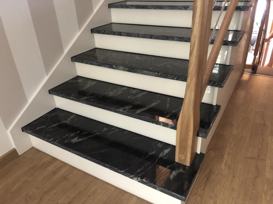 SCHODY Z GRANITU BLACK FOREST 3 CM POLEROWANE