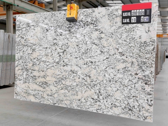 BLAT GRANITOWY SPLENDOR WHITE 3CM GRUBOŚCI POLEROWANY