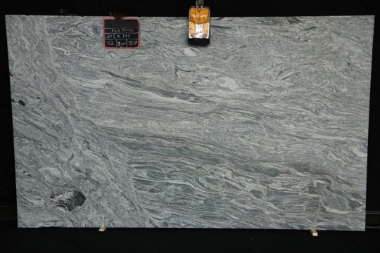 KOMINEK GRANITOWY VISCOUNT WHITE 3CM GRUBOŚCI POLEROWANY