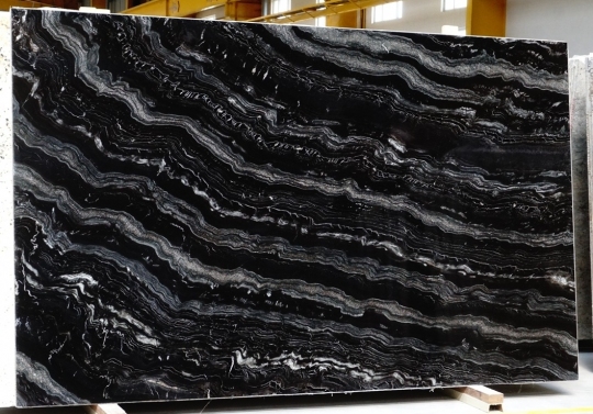 BLAT Z KWARCYTU NATURALNEGO BLACK WAVE 3 CM POLEROWANY